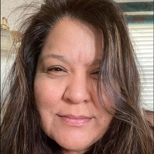 Meet your Posher, Lenora